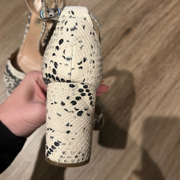 Steve Madden snake print Open toe heels - Picture 4 of 5
